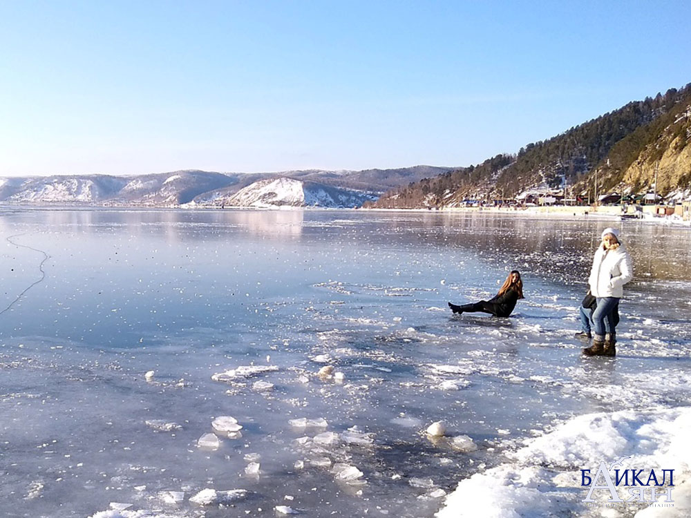 Лед в Листвянке в начале января